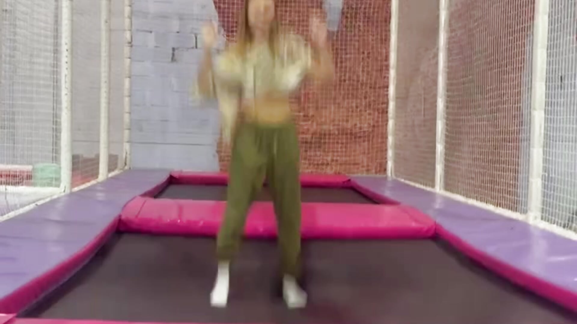 Me :3 – video af KerrySimpelo