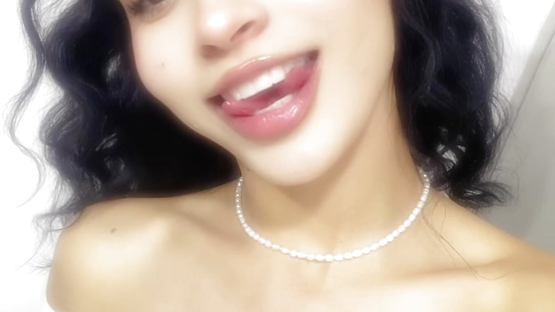 935f1518ee264904a1b6321e50c3b343 - clip cu kiomy_zhu model videochat