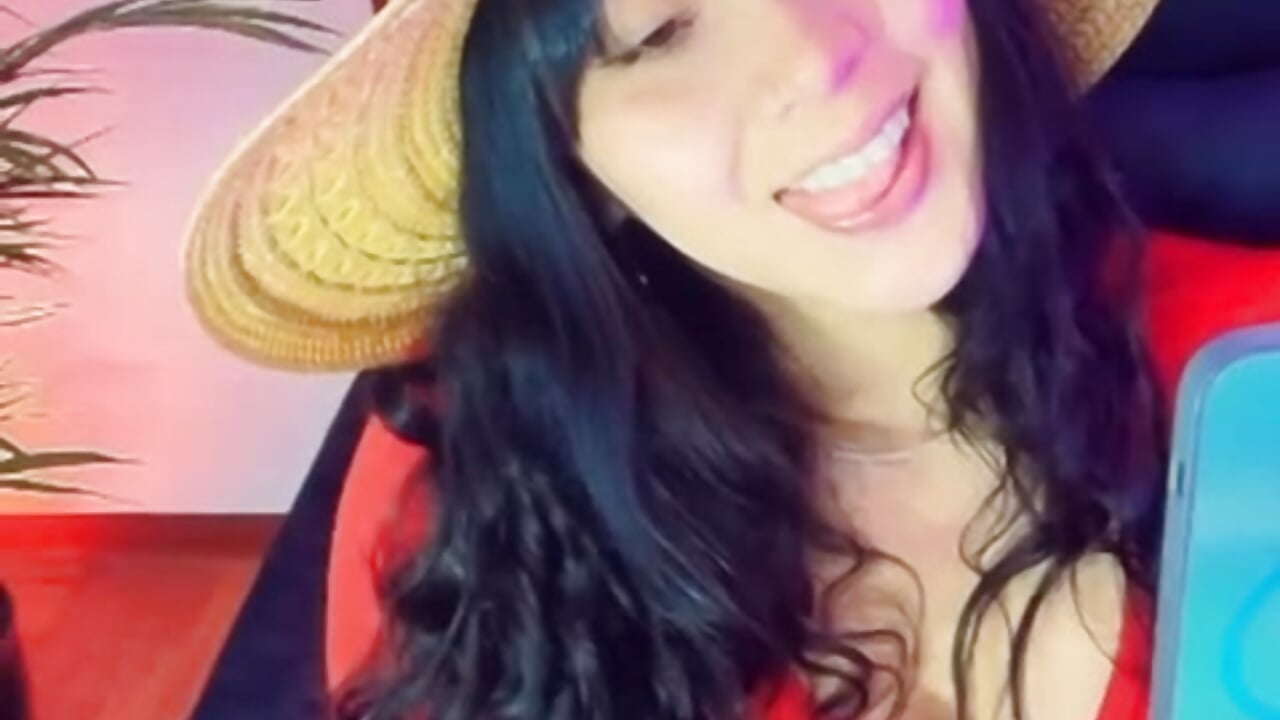 LUFFY ☠️ - video của người mẫu cam aiko_o0