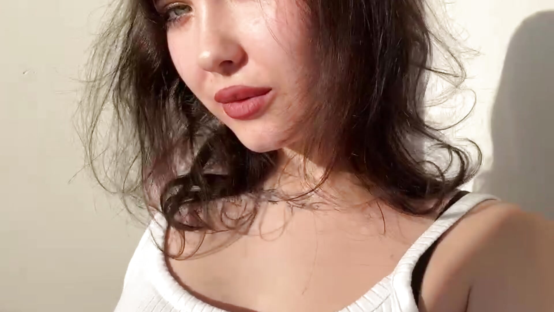 its meeee - video by FriskyFoxx cam model