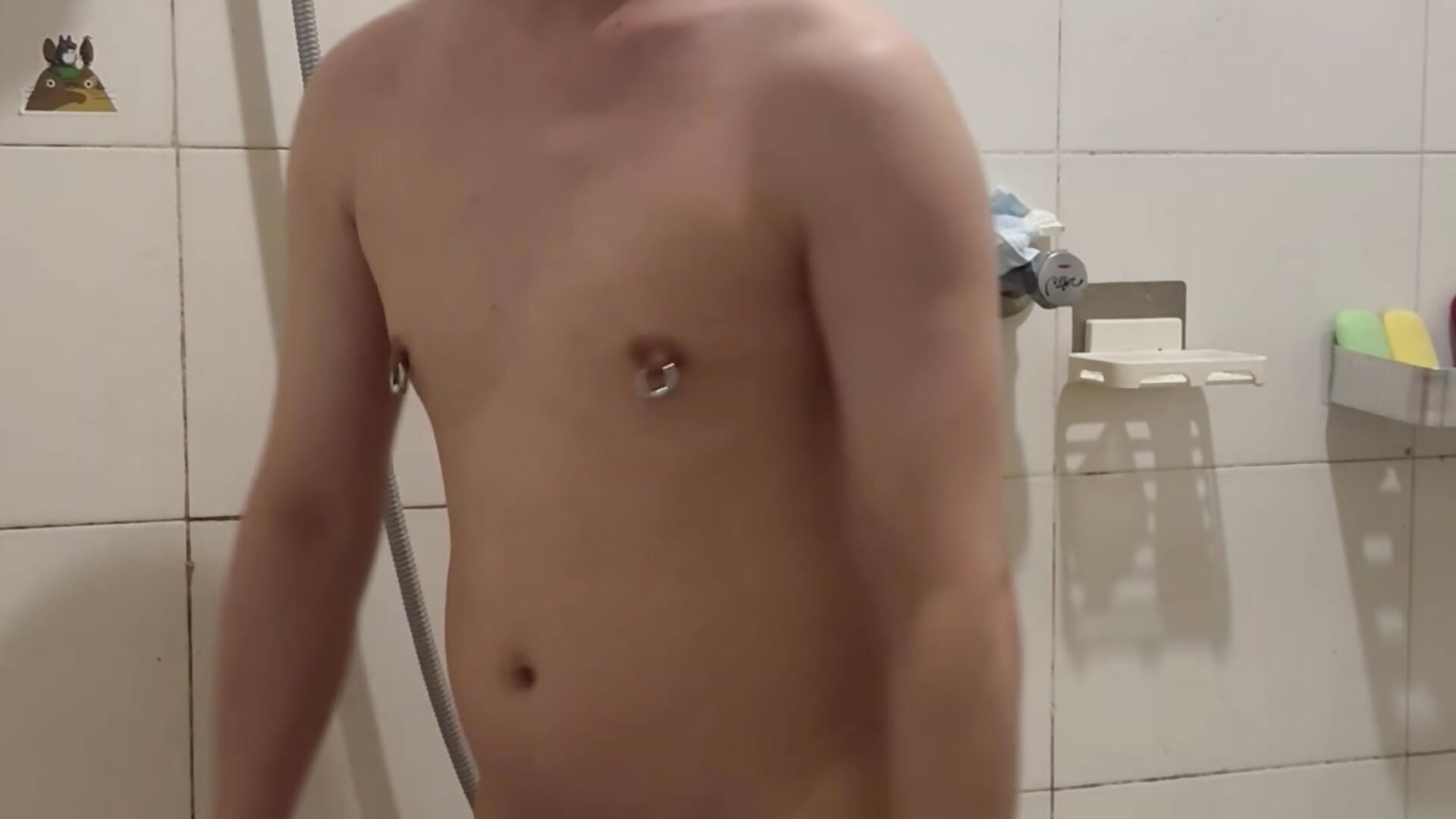 shower - video by yichengm cam model