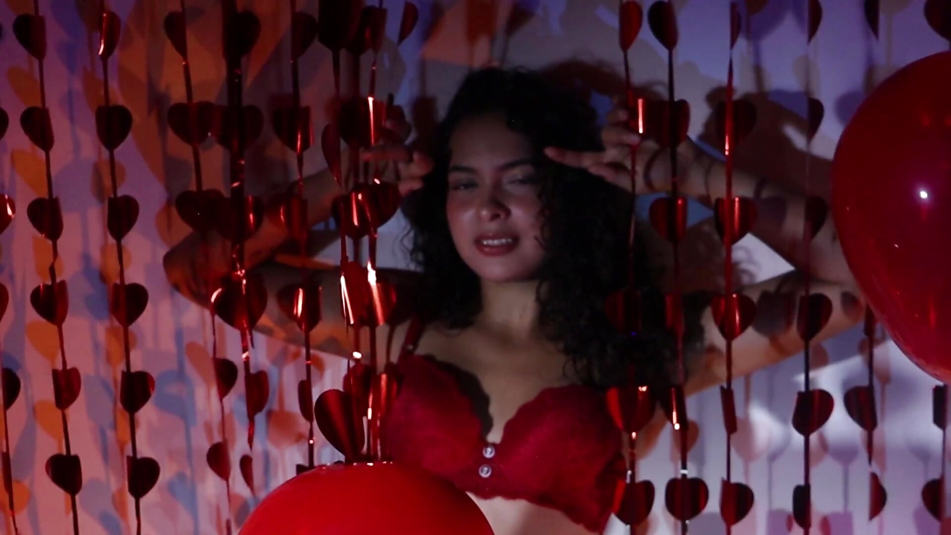 hi this is my valentine´s video 😛 - vídeo de _Bella_Beth_ modelo de câmara