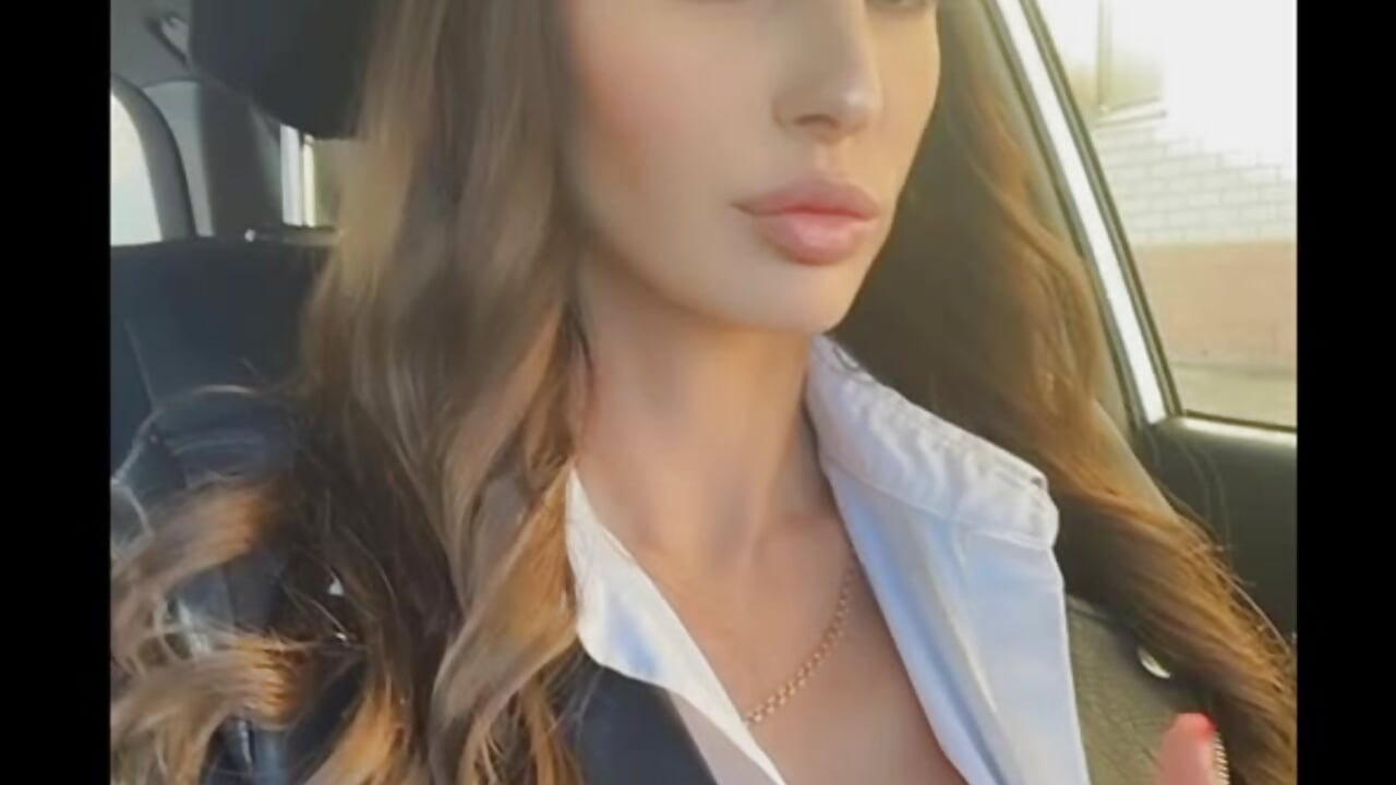 I will keep the intrigue so that you can see all the charms of my body on the broadcast - video by Milf_mammyy cam model