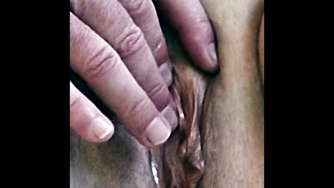 Je jouiiii sous ta caresse pendant que je joue avec ta queue, je te fini dans en branlette espagnole – video af Pimentine cam-model