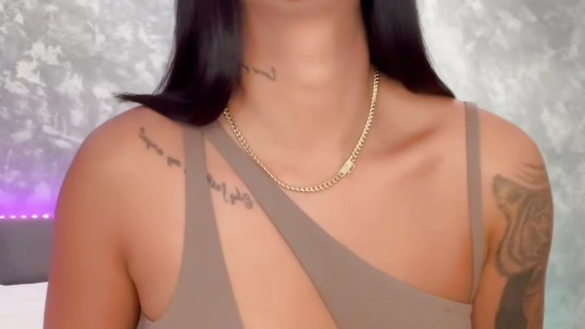 Kisses - video oleh model kamera NatalieDelices