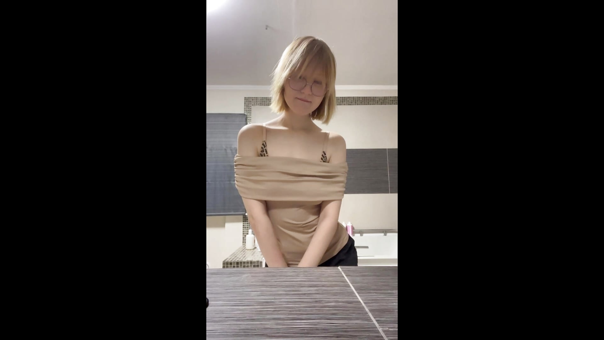 Its me^^ - video by Adelin_Frost cam model