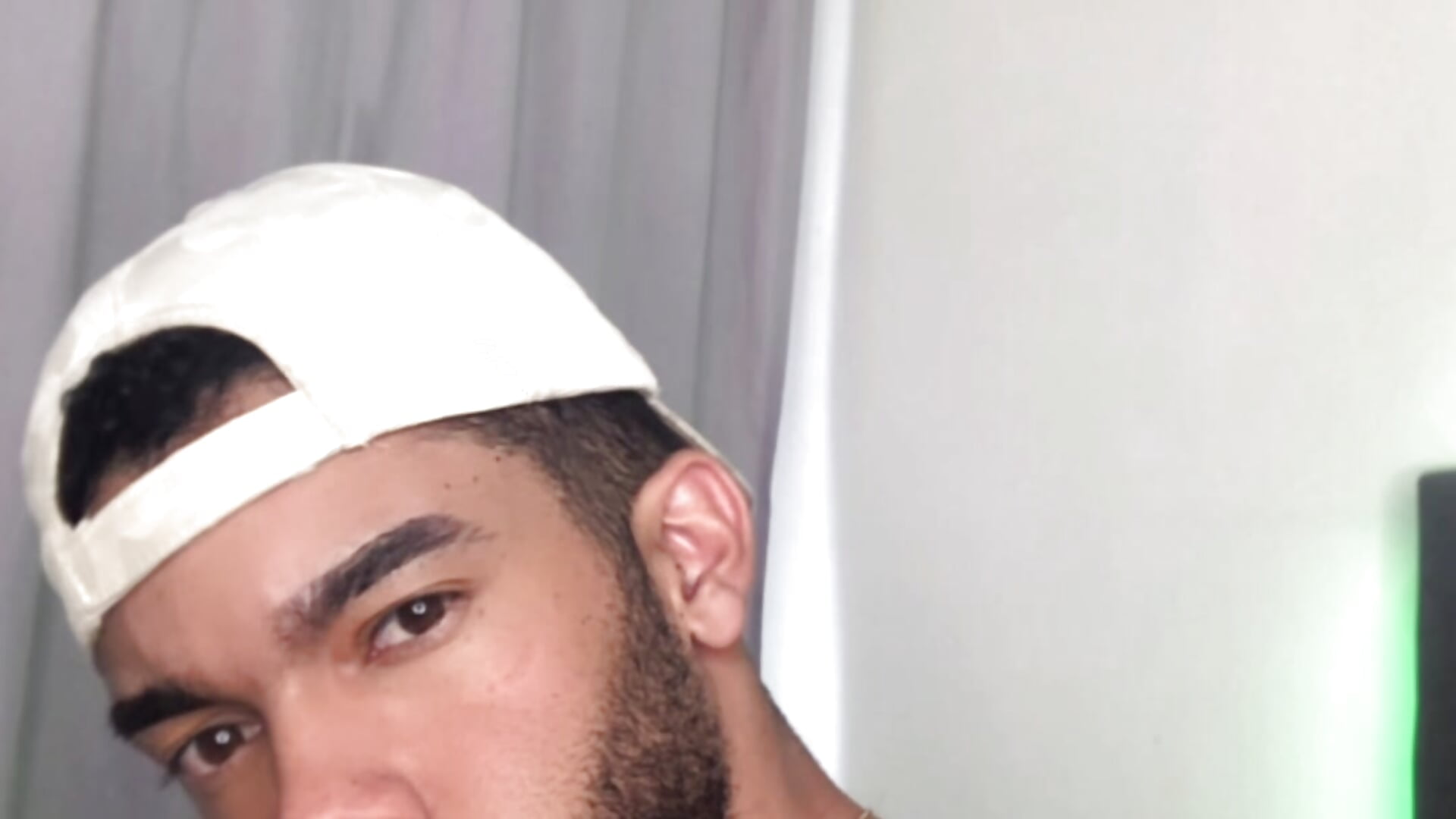 IMG_6511 (1) - vidéo du modèle de showcams andresnoir_