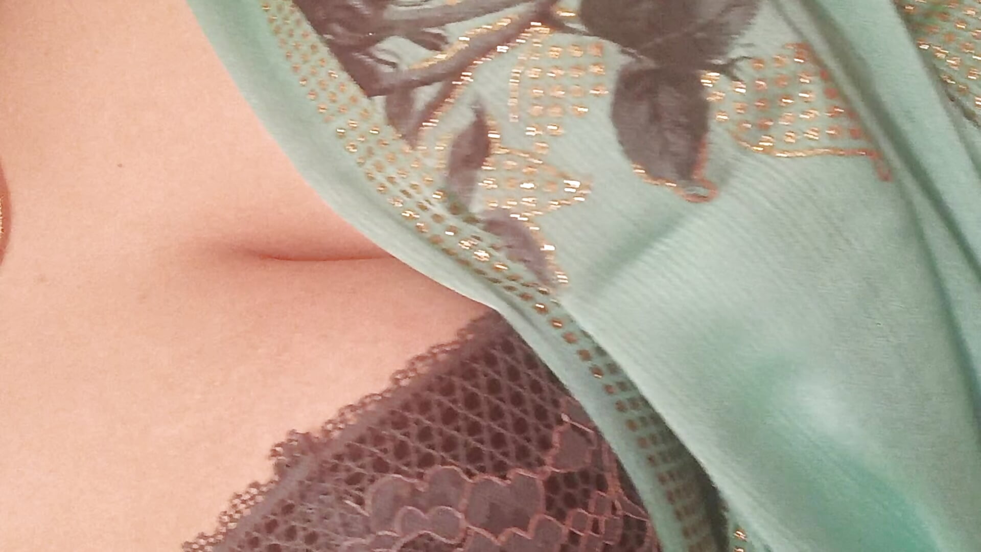 saree❤️ - Beauty_Queen_Soniya adlı kamera modelinin videosu