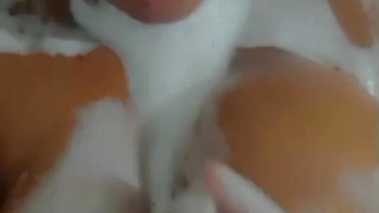 SeXyY🥵 - video oleh model kamera Bigasshott_