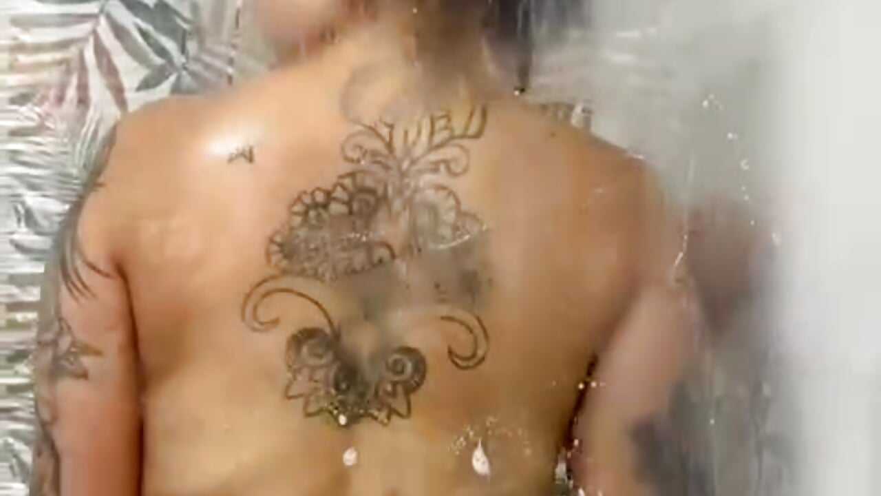 Wet Bigboobs Naked - video by Emily_Sage cam model