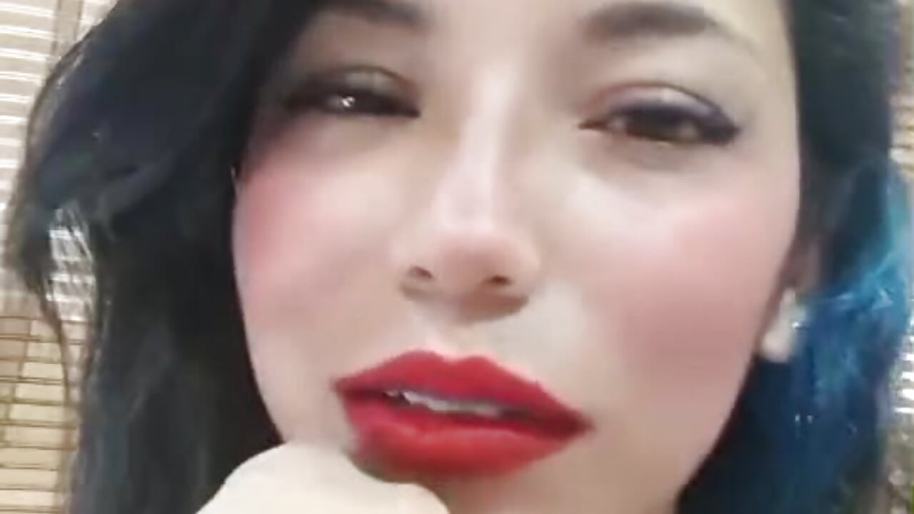 😏😏 - video by PaulinaColeman cam model