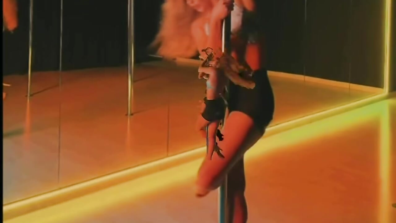 Pole Dance Temptation - video _BellaClark kameramallilta