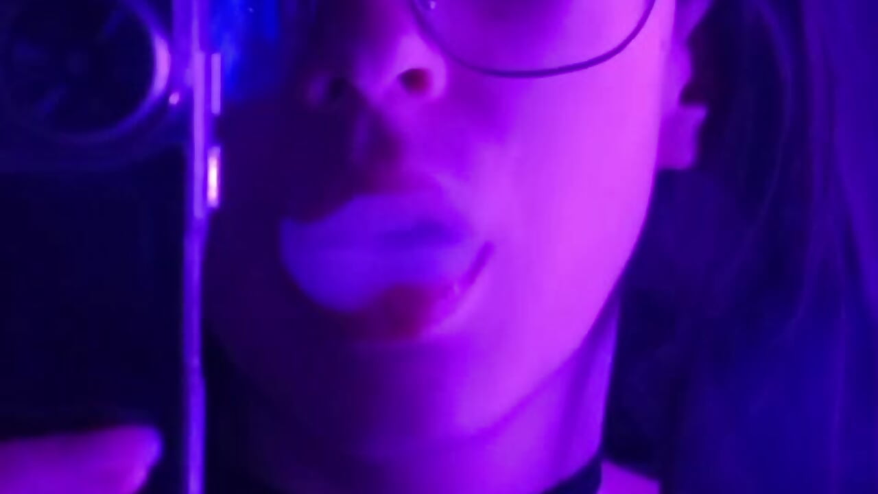 🍀🤤 - vídeo de la modelo de cam Brugmansia_