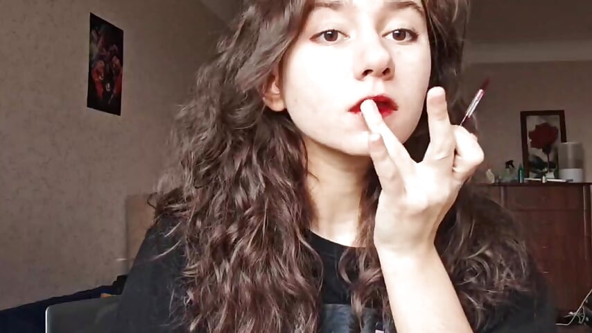 GRWM for the show 🤭－カメラキャストのMiaLovelyOneの動画