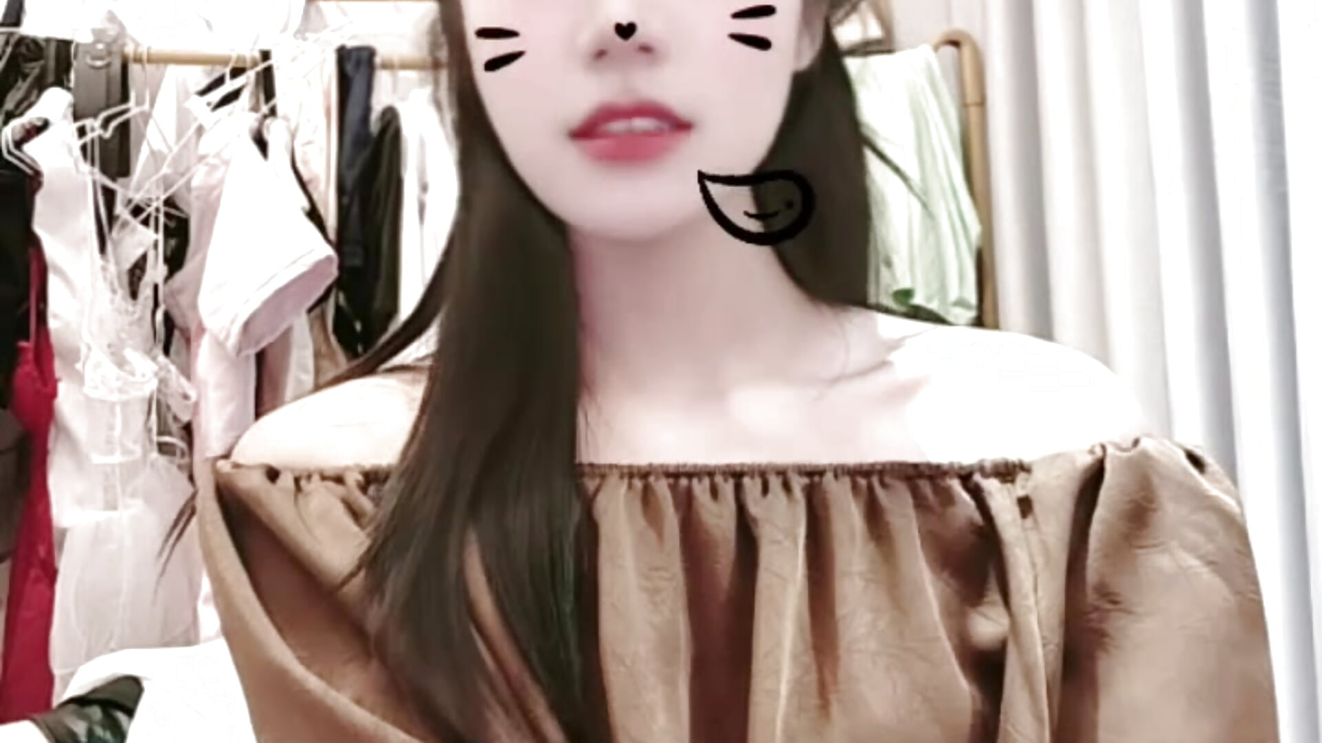 F0386EB8DB4D59F31006FD254AA3CF68 - video by Fbbyyyyyy cam model