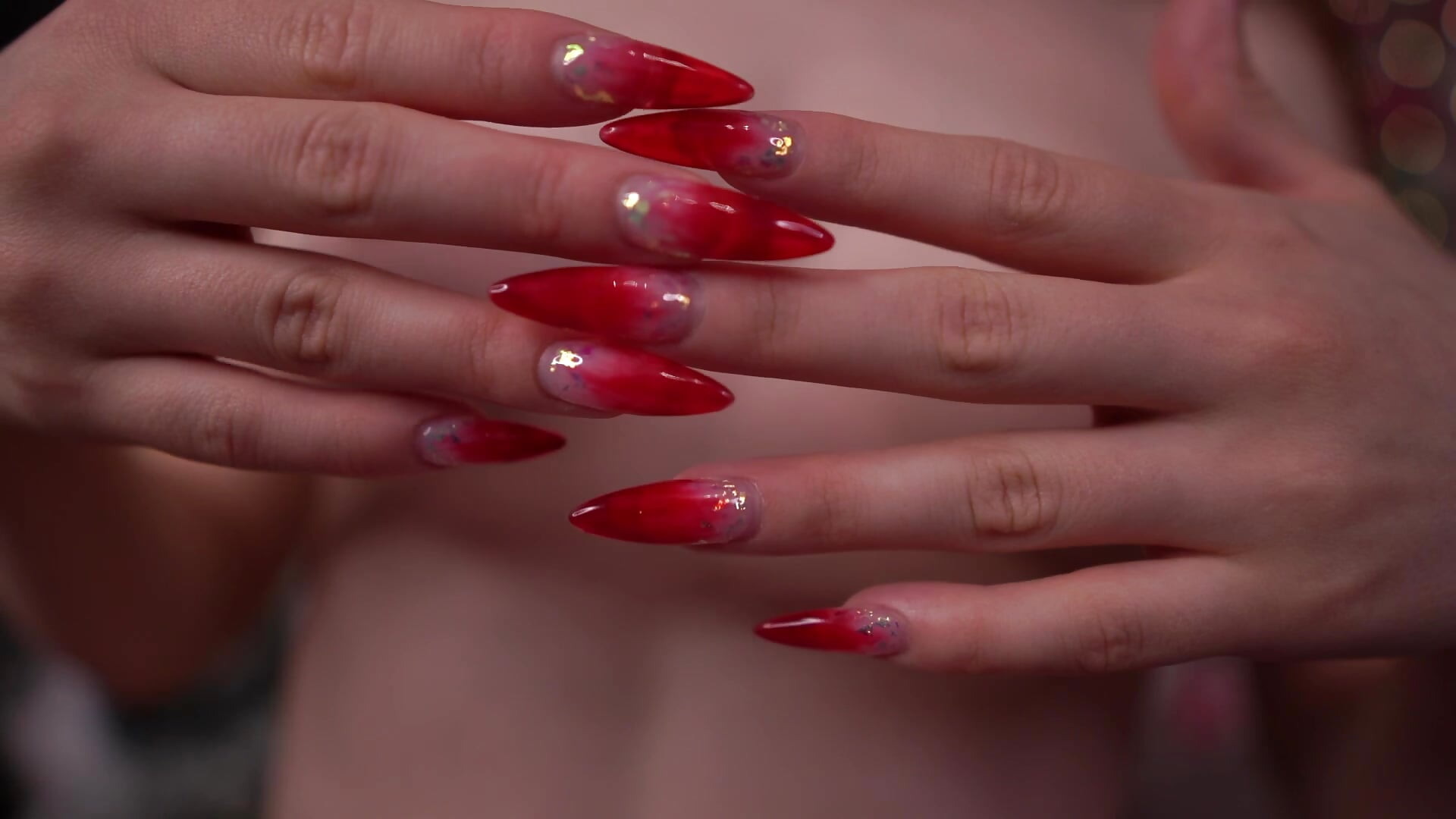 Soft and tasty breasts🍑🤤 - video oleh model kamera Petite_Polly