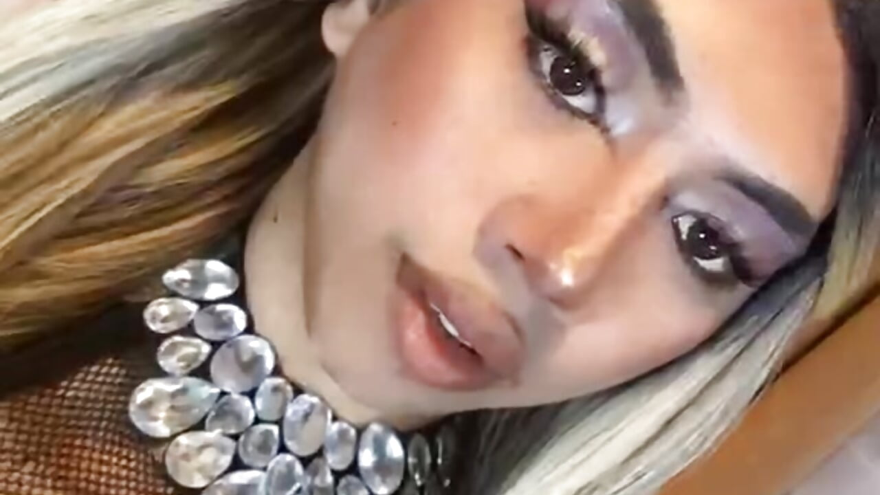 kisses for you babe - Video von UrGoddessJuliax Cam-Model