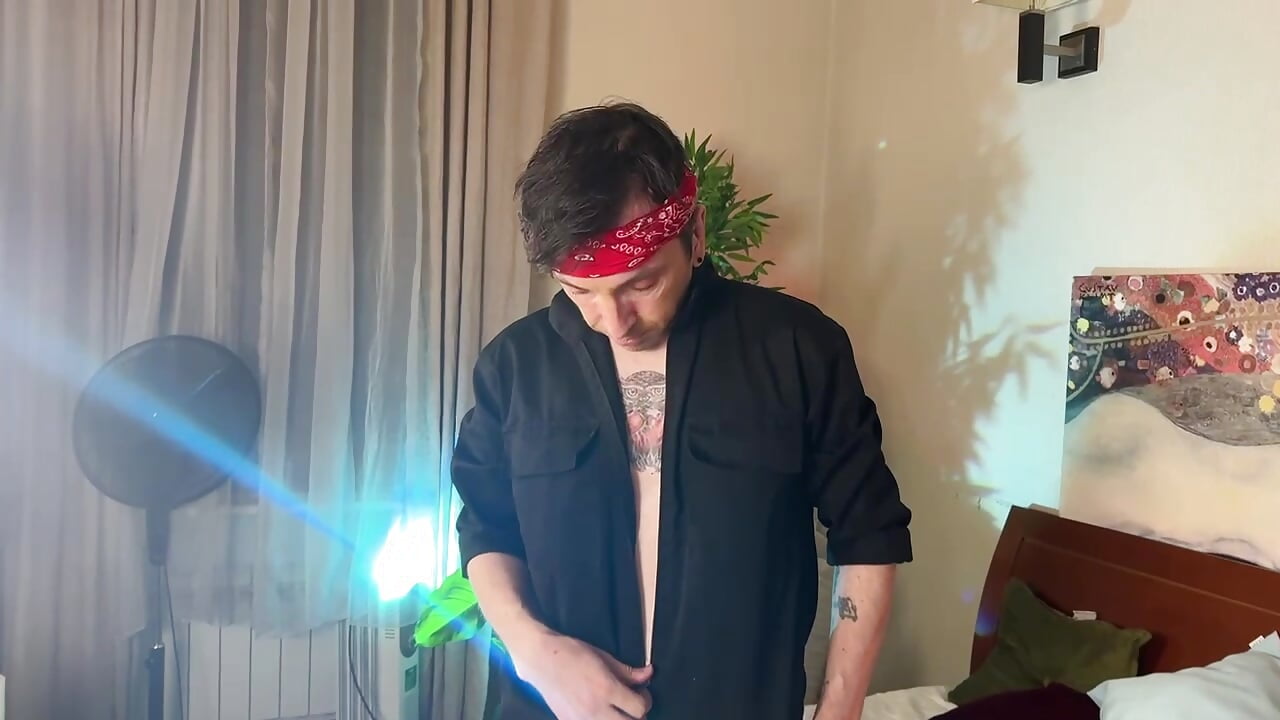 WhatsApp Video 2025-08-05 at 13,38,03 – video modela na kameri Markus_Rivas