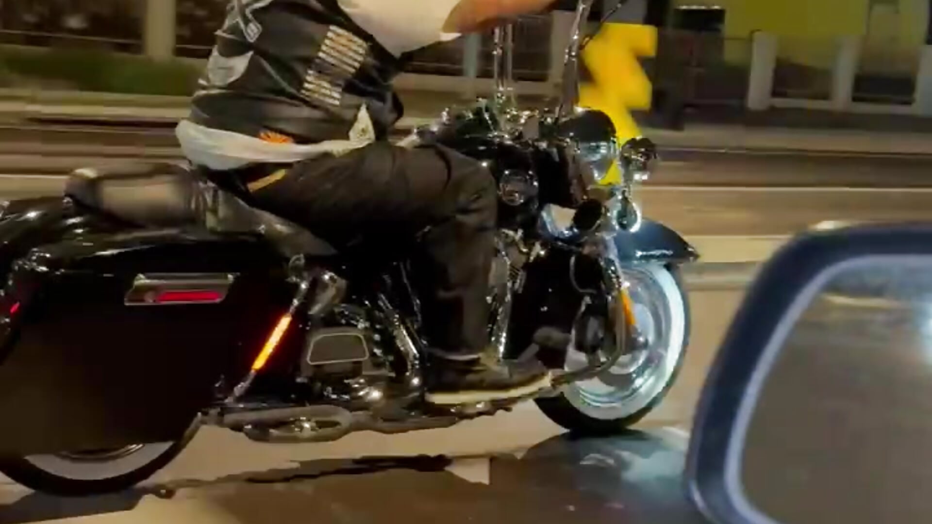 Smashing - Video von B1GLO Cam-Model