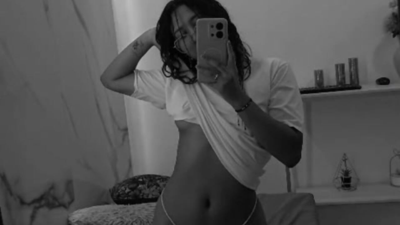 Sexy - video by SamanthaFox_8 cam model