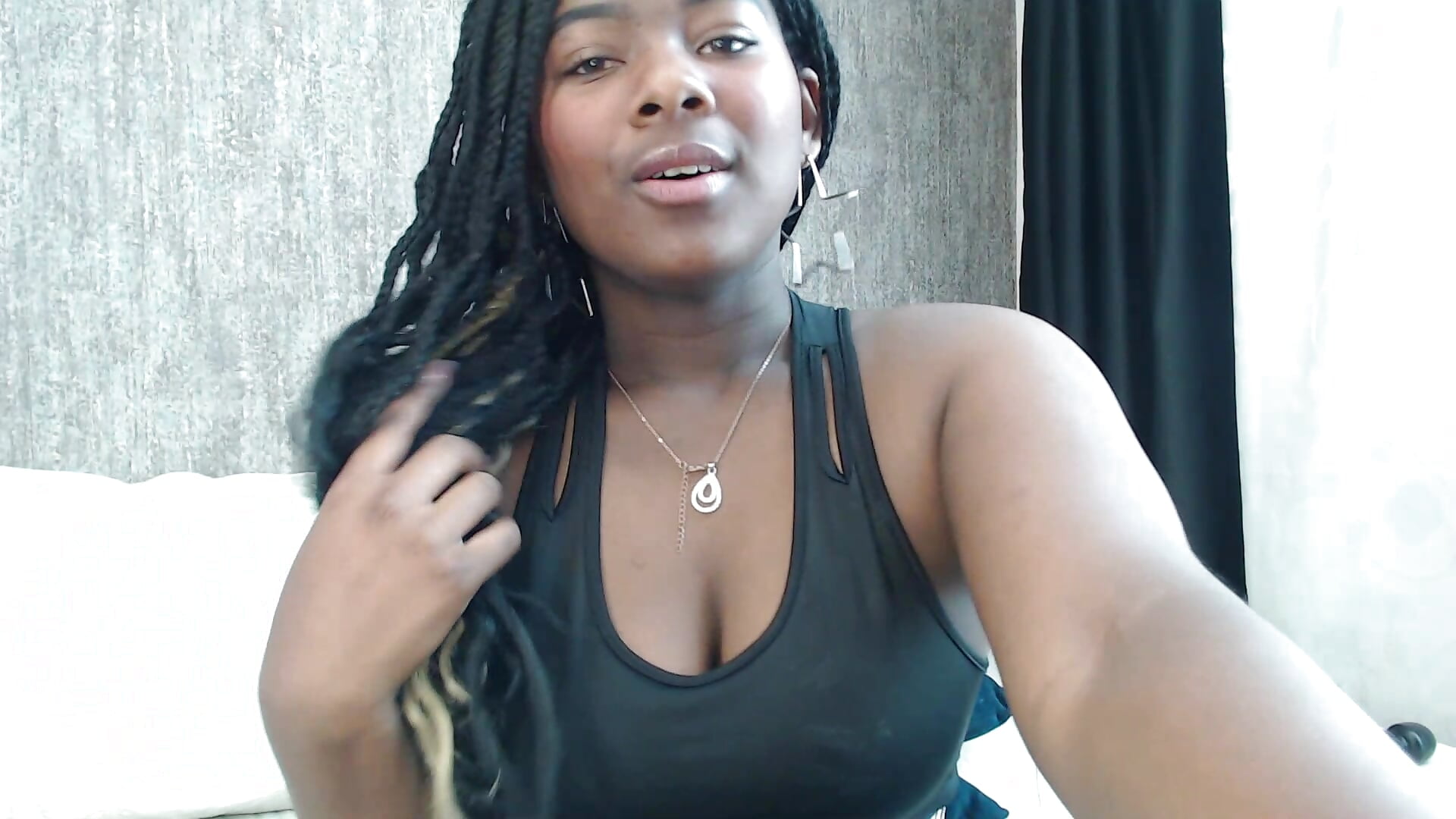 Kiss for you 💋 - video by KarinaFlowers_ cam model