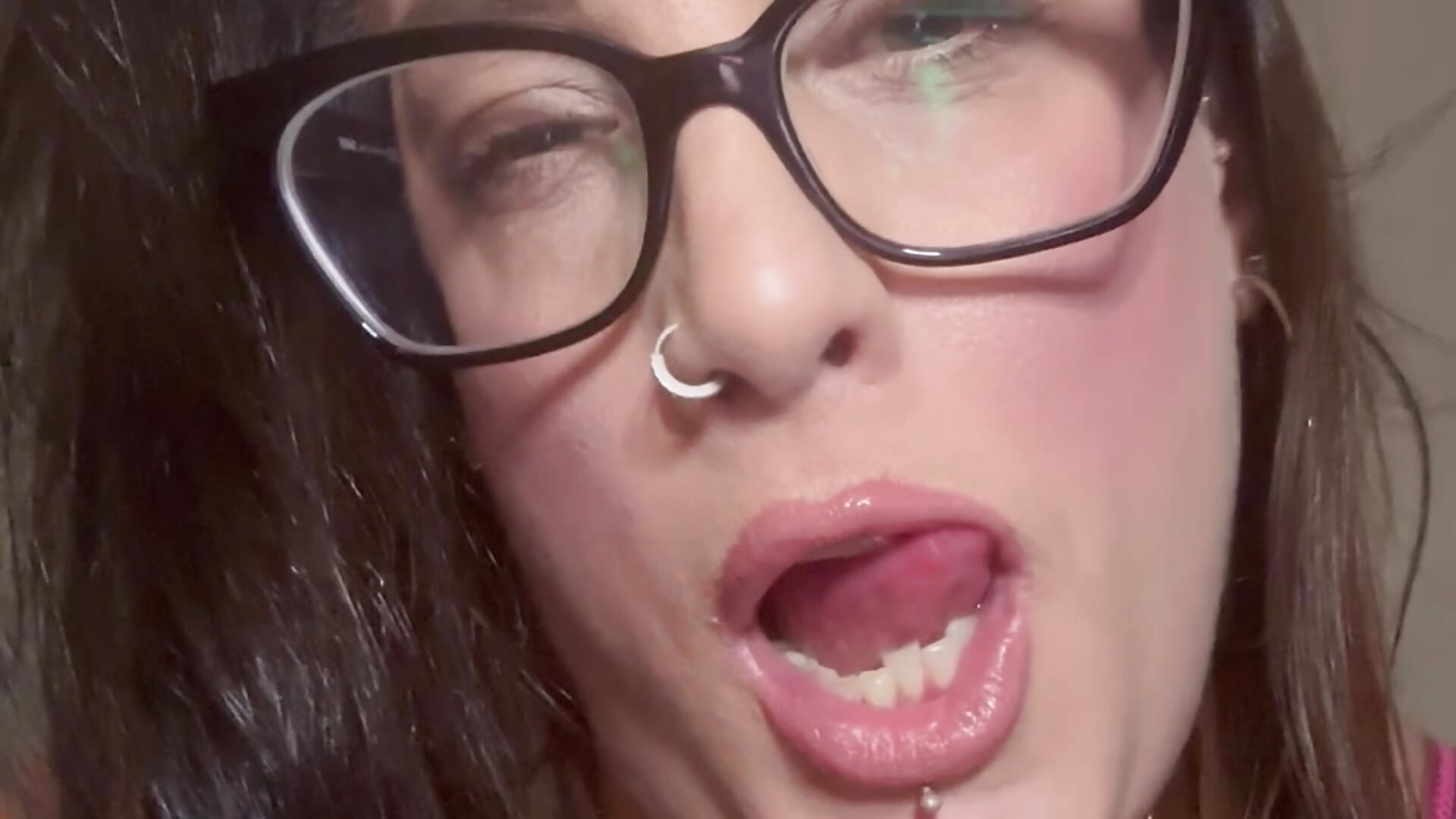 IMG_0105 - video by IvyBelle_MilfUK cam model