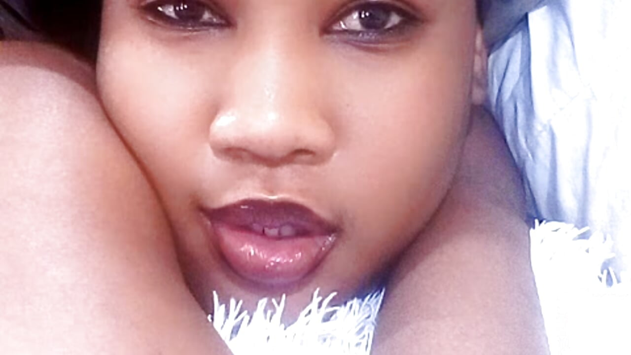 WhatsApp Video 2026-02-17 at 7.37.41 AM (1).mp4 - video van CreamPussyxx20 cam-model