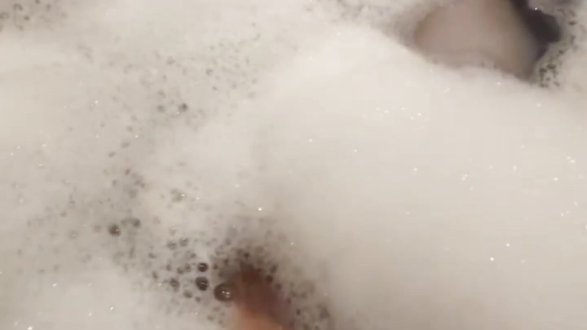 Schaumparty🛁🍆－カメラキャストのHornydick21の動画