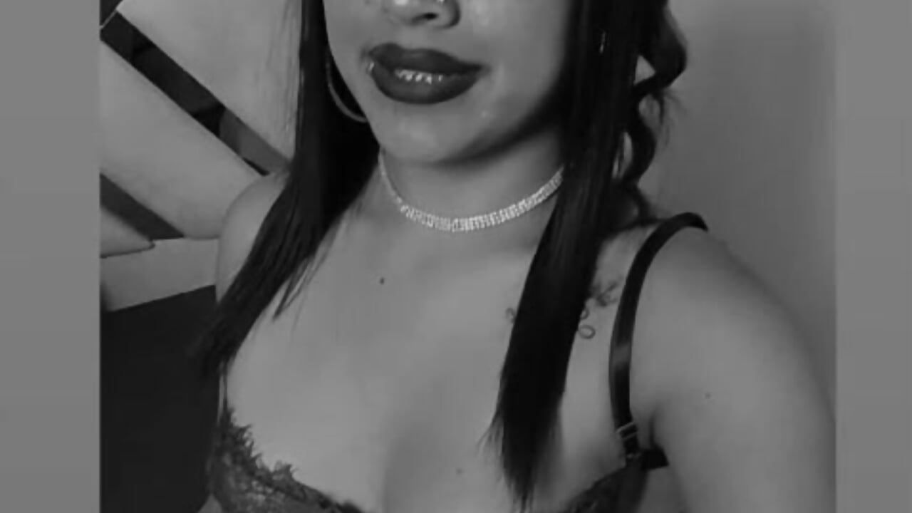 Hi bby ♥ - video di scarletandroxanecs modella di cam