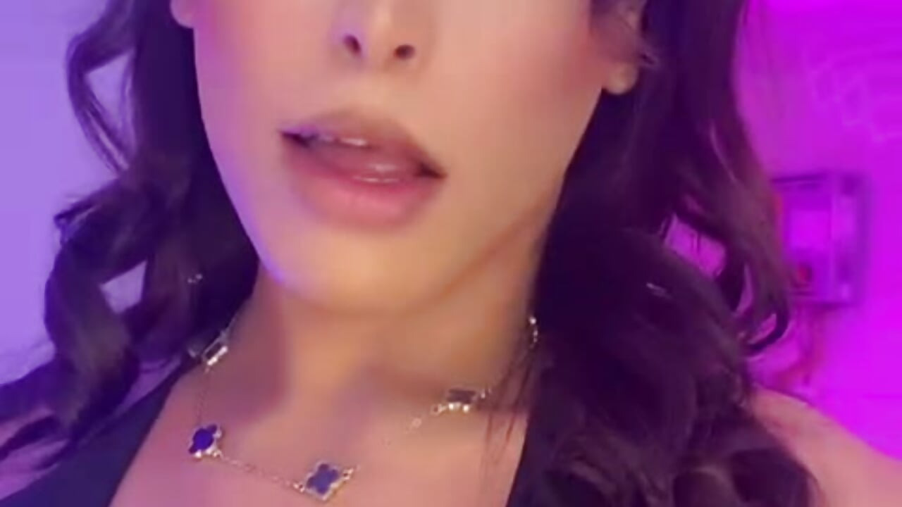 Sexy girl - video by Trixie_xx cam model