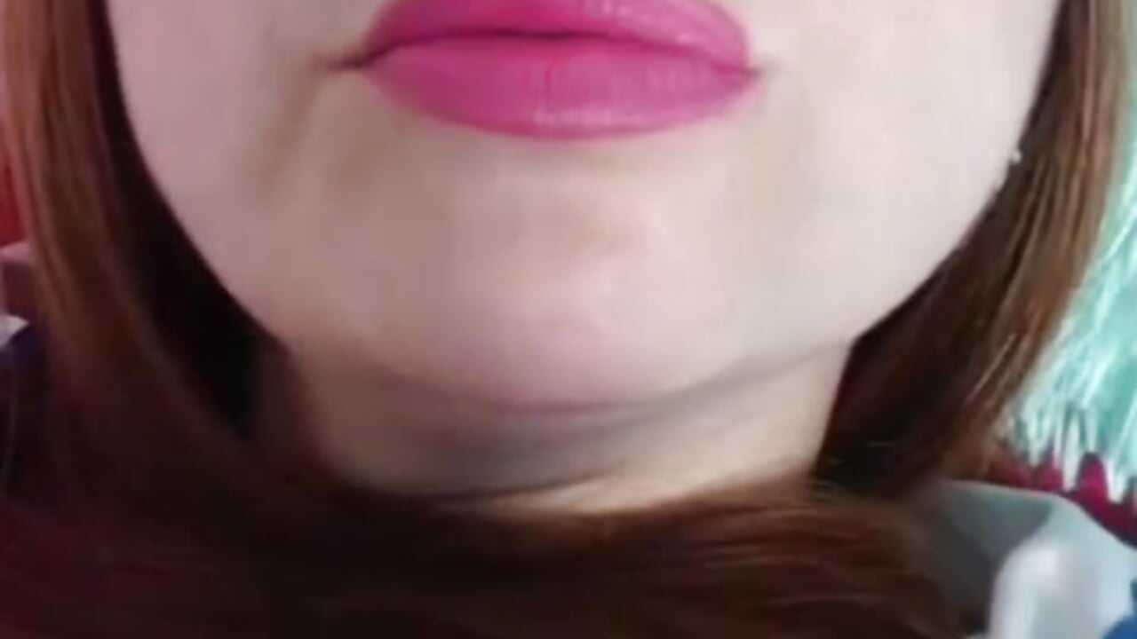 1000588111 - video by emilyfreire cam model