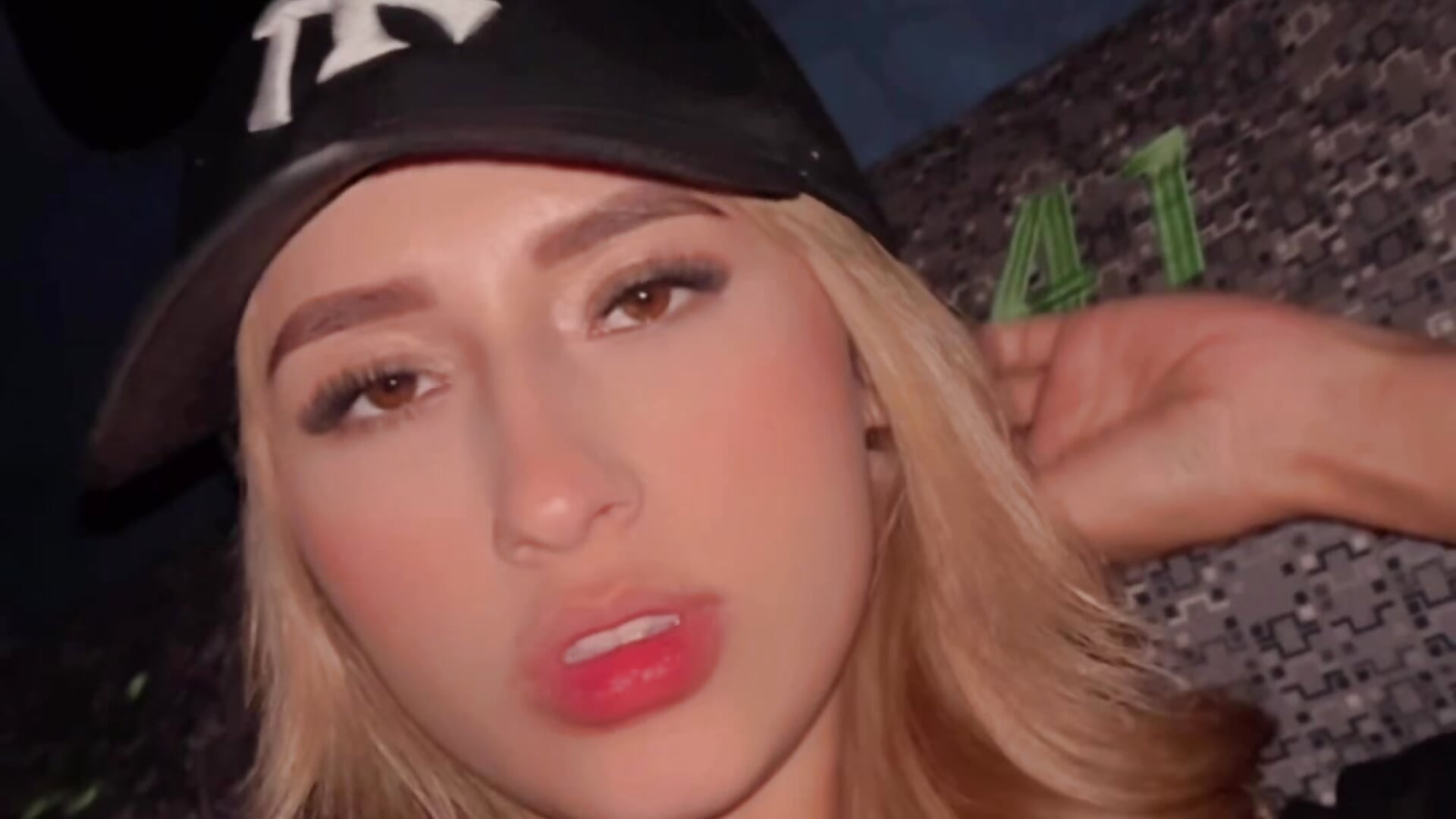 😁😴 - video by Ashleyroys_111 cam model