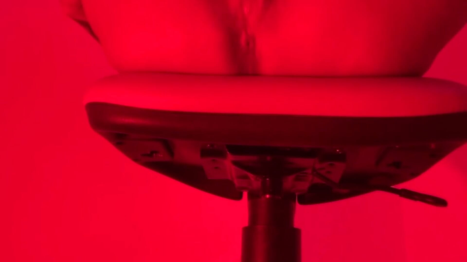 Kisses 🥵 - video by Ashleyroys_111 cam model