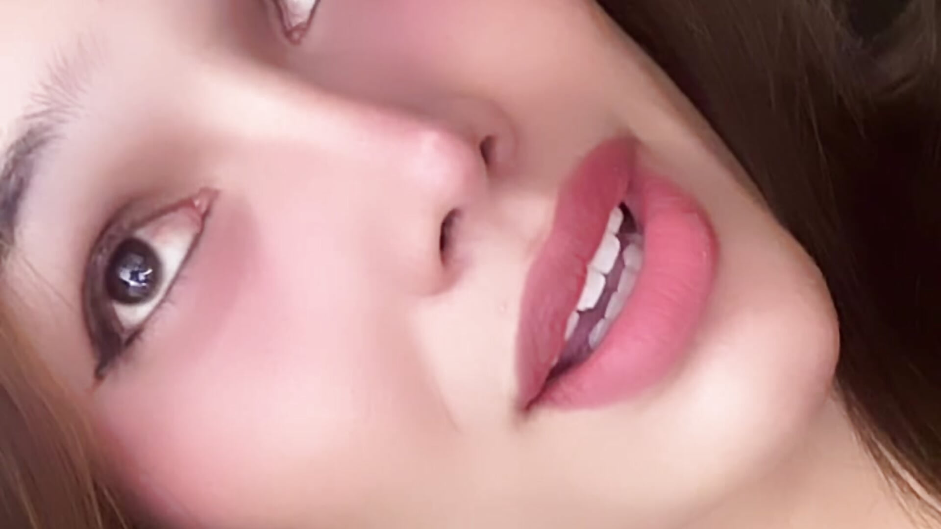 6CA05005-127D-4F6E-BF34-B7243A7EAEFC - video di CallMeLerren modella di cam