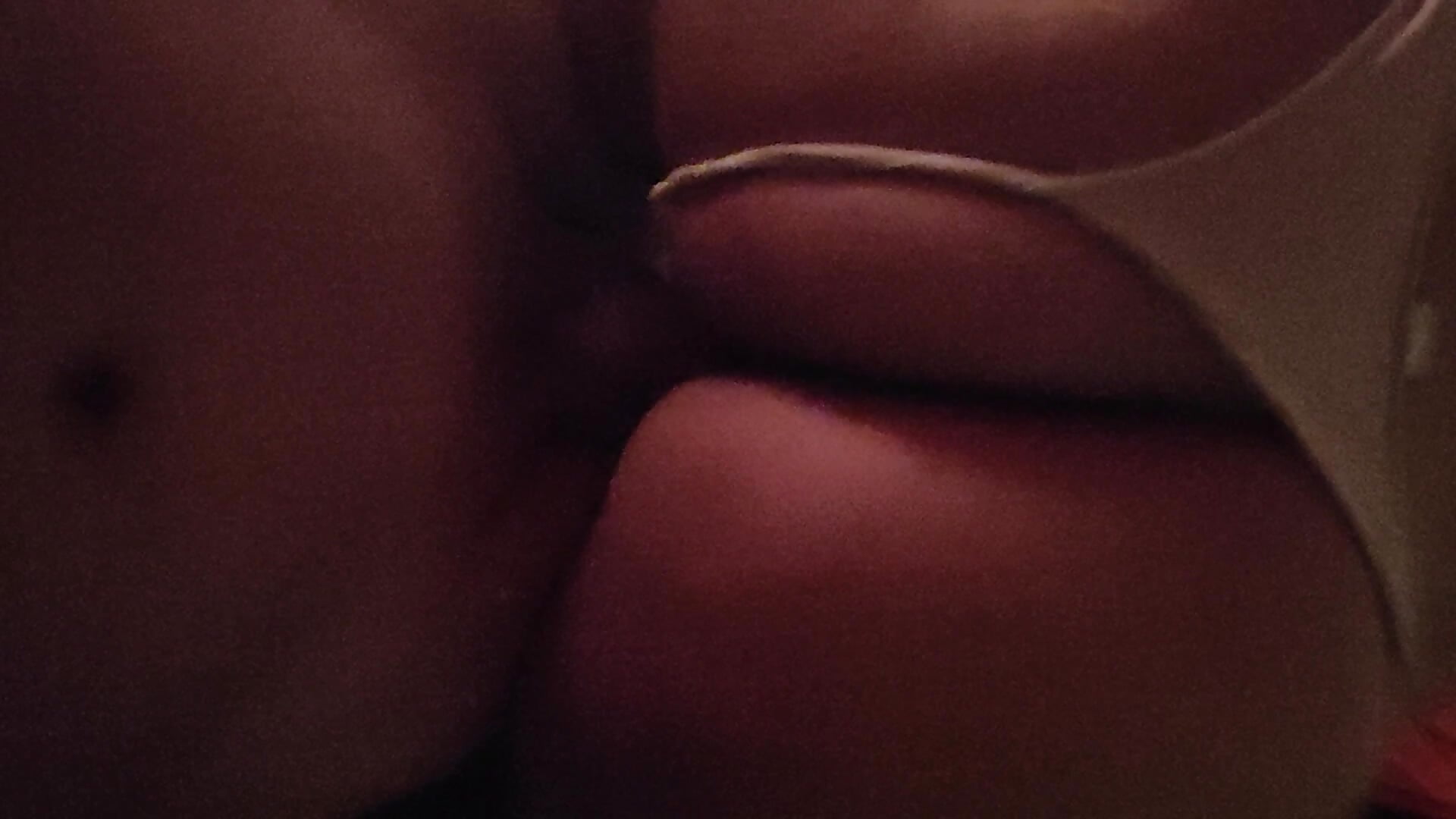 Echando el tanga hacia el lado - Vídeo de Parejasex94, modelo de vídeos