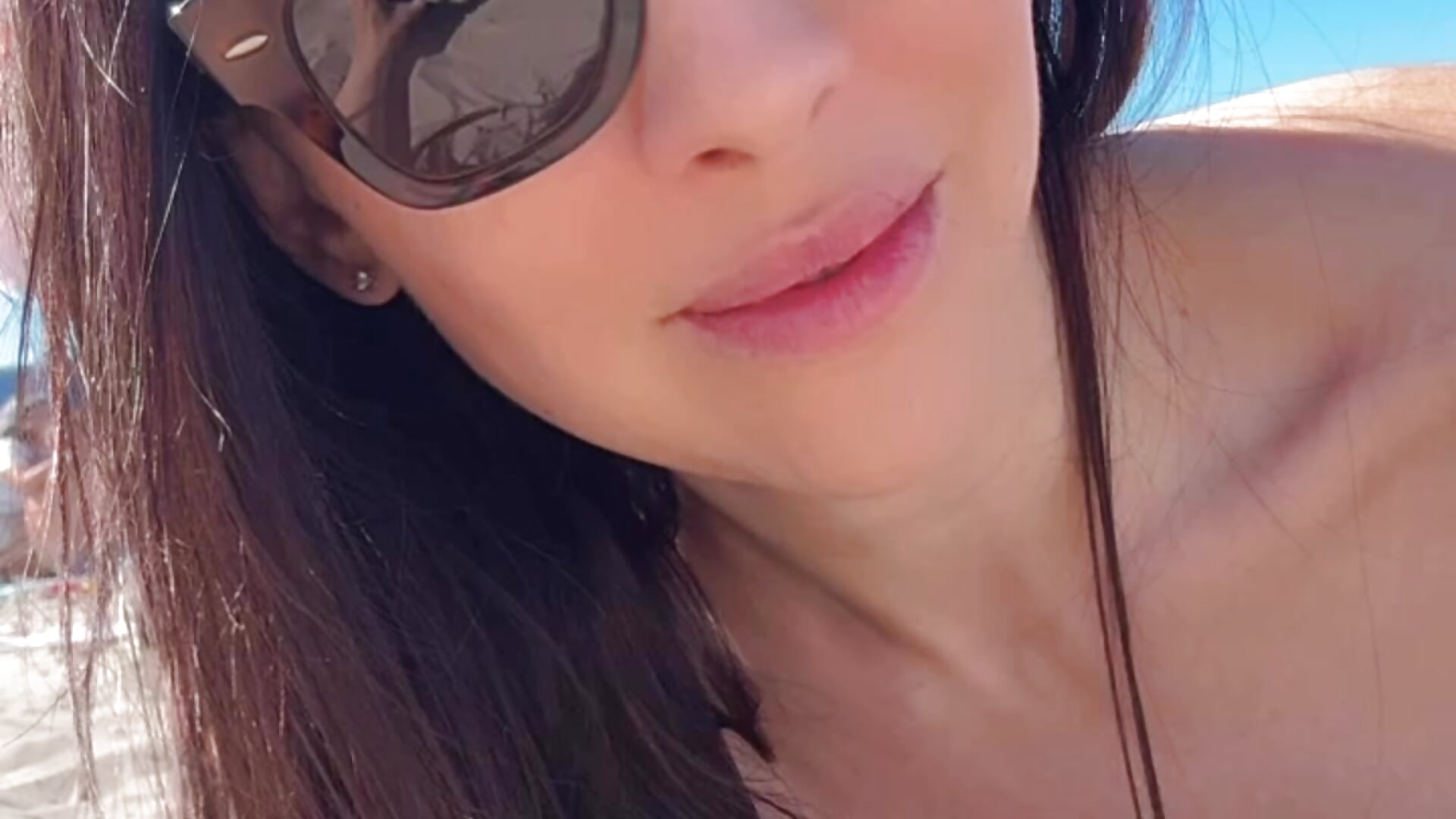 IMG_3647 - video của người mẫu cam Olivarra