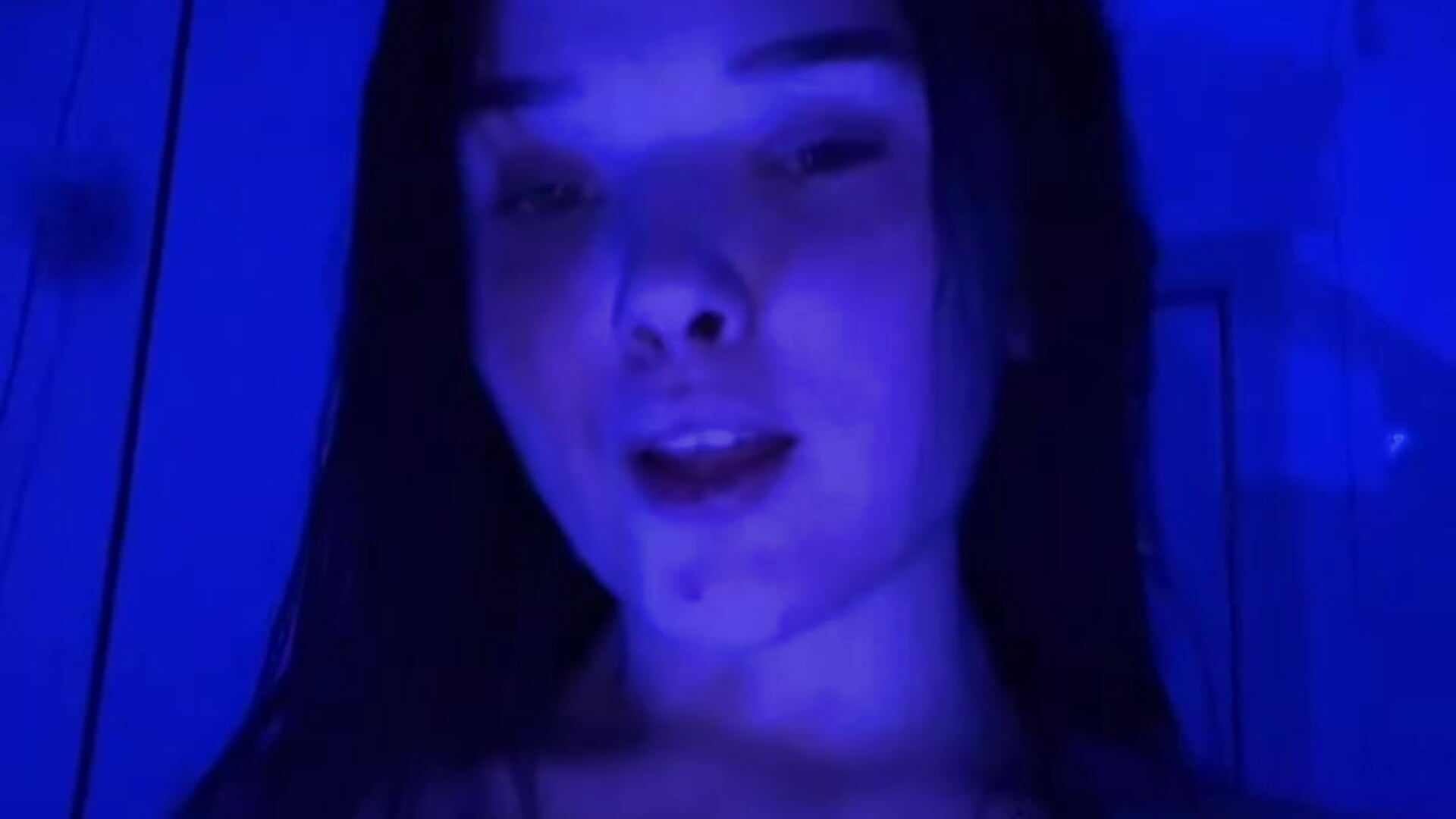 dance under the moon :) - video của người mẫu cam RonnieSchmertz