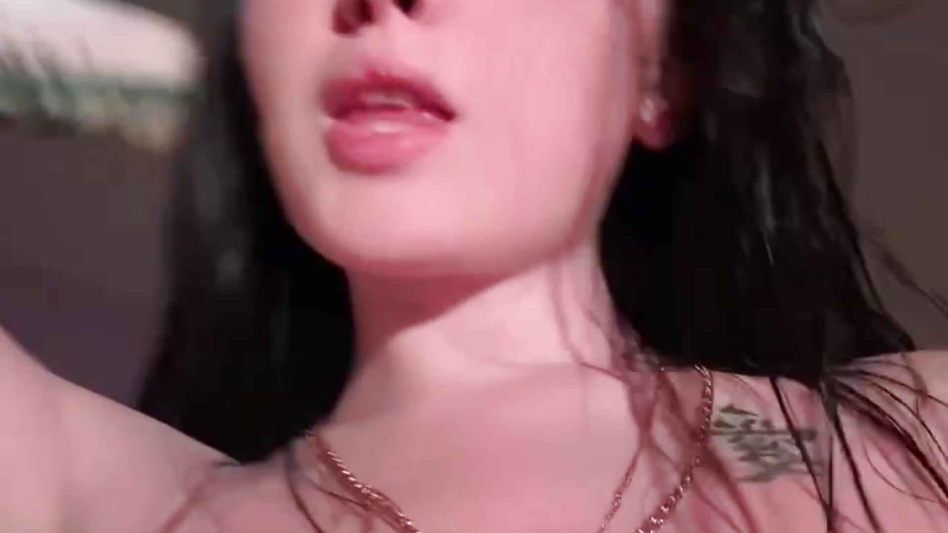 popular? - video của người mẫu cam RonnieSchmertz