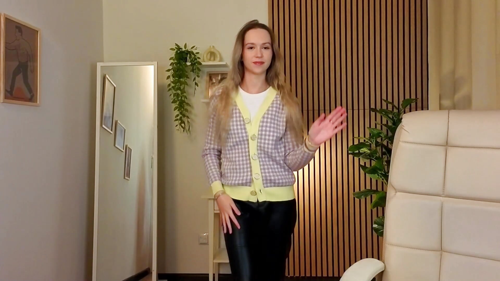 hello)) - video by TastyRhytRm cam model