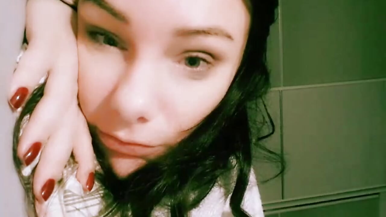 Julie - βίντεο μοντέλου JulieSqualor81