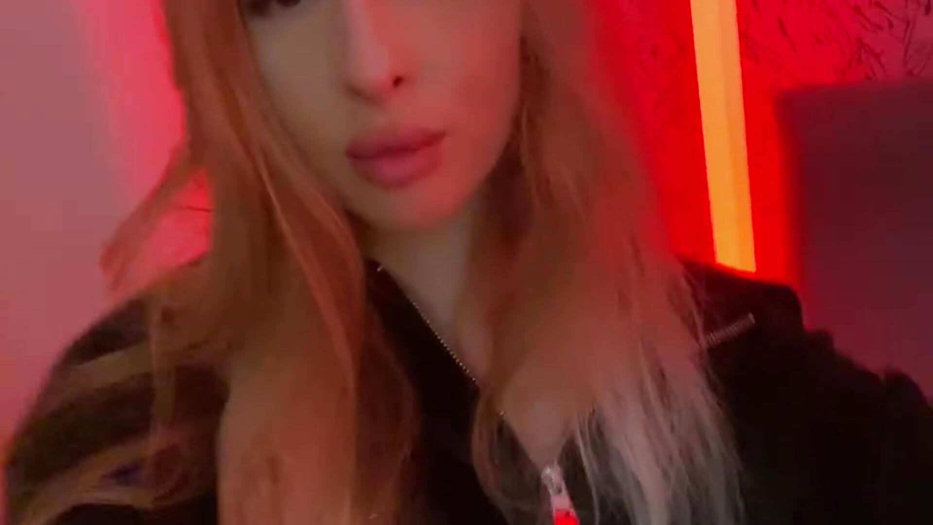Red Mood🧡