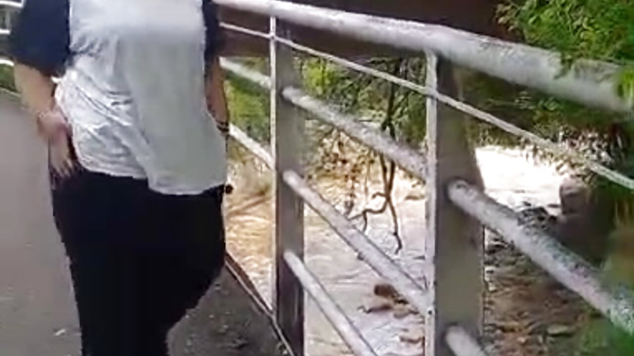 titsss teasing on the street - irisfeitan 캠 모델의 동영상