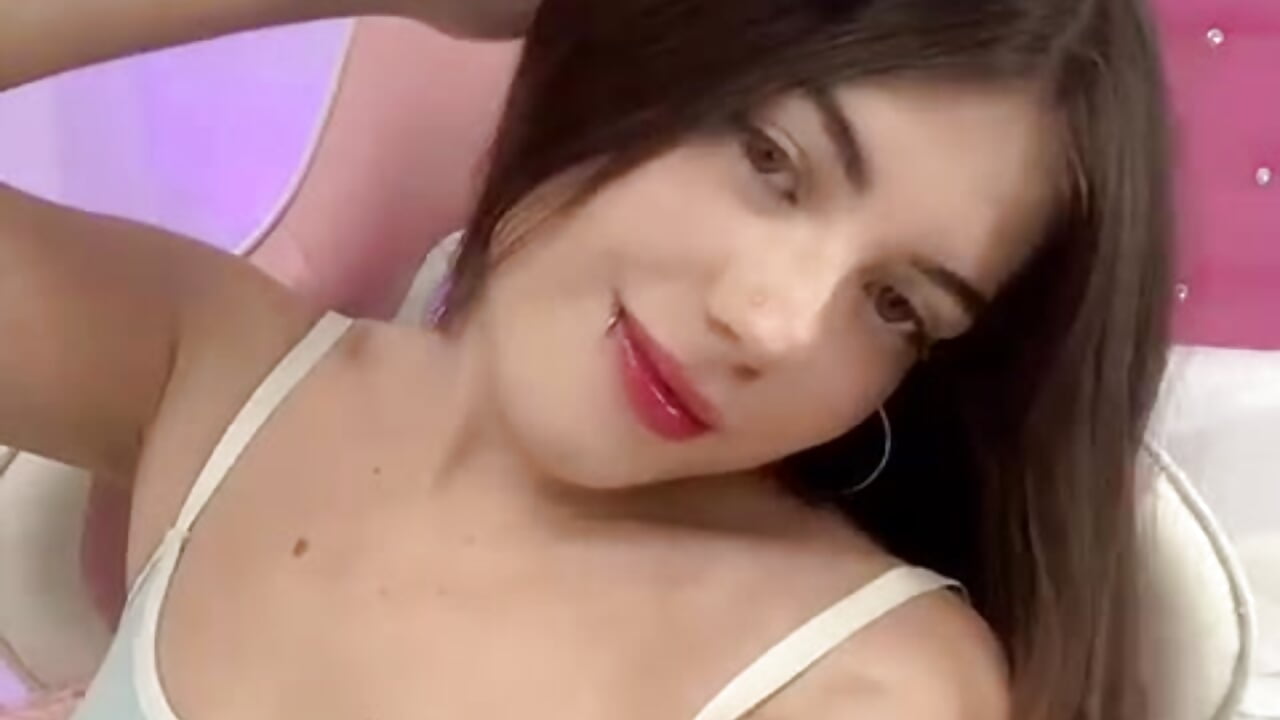 Sweet or naughty? 😈 - video di Juana_miel modella di cam