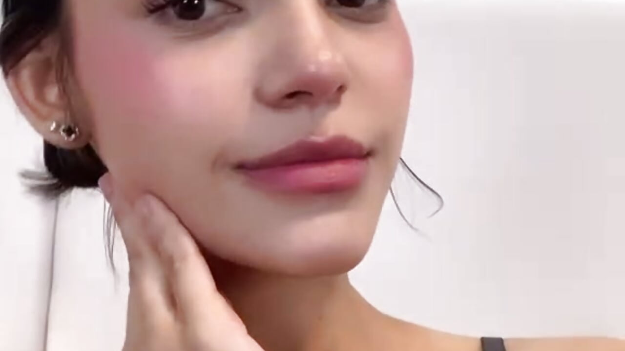 I am that girl with pleasant sexual tastes. I want to be your addiction and your greatest inspiratio - video by nina_gb cam model