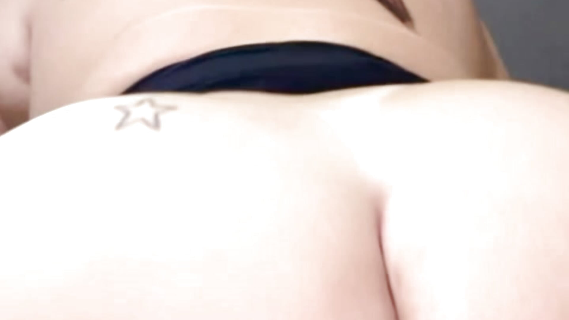 Sentando no dildo 23 cm 🫦 - فيديو من Fernandinhacarioca021rj موديل الكام