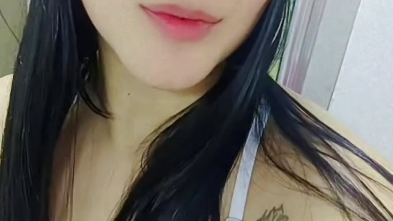 video_2025-12-11_23-03-37 - video by Catalina__bustos cam model