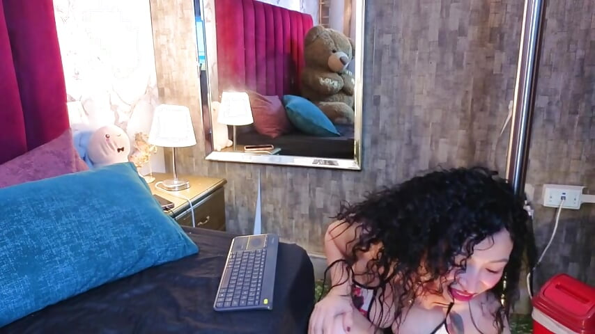 having fun – video od webkamerové modelky CHIARAJJONES