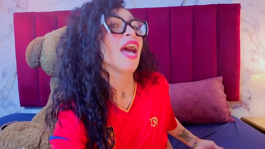 always ready – video od webkamerové modelky CHIARAJJONES