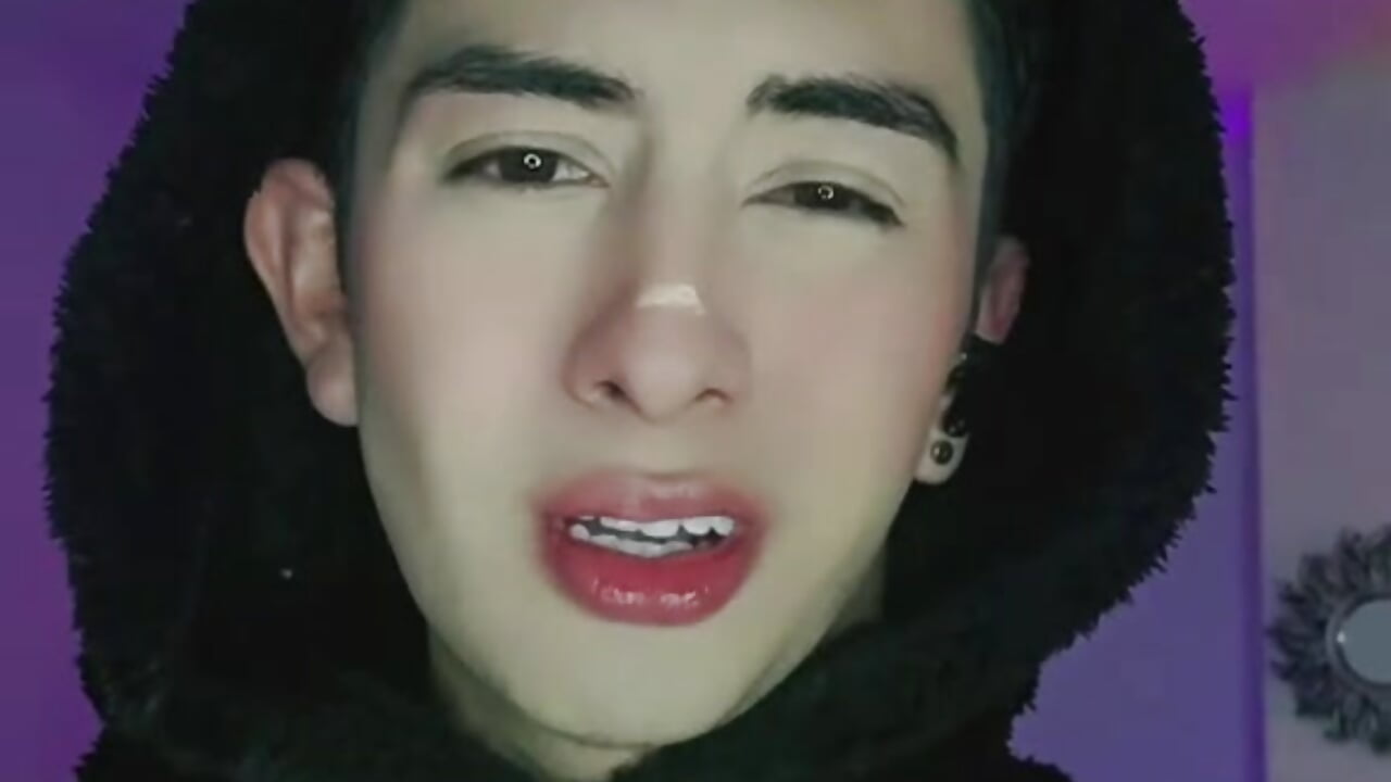 chico joven universitario exitante - video by andres_cruzz cam model