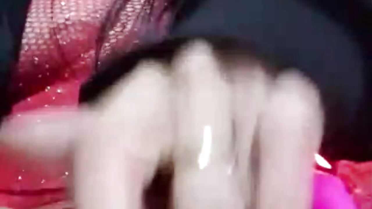 Clitoral massage and a rich cumshot 🥵🤤